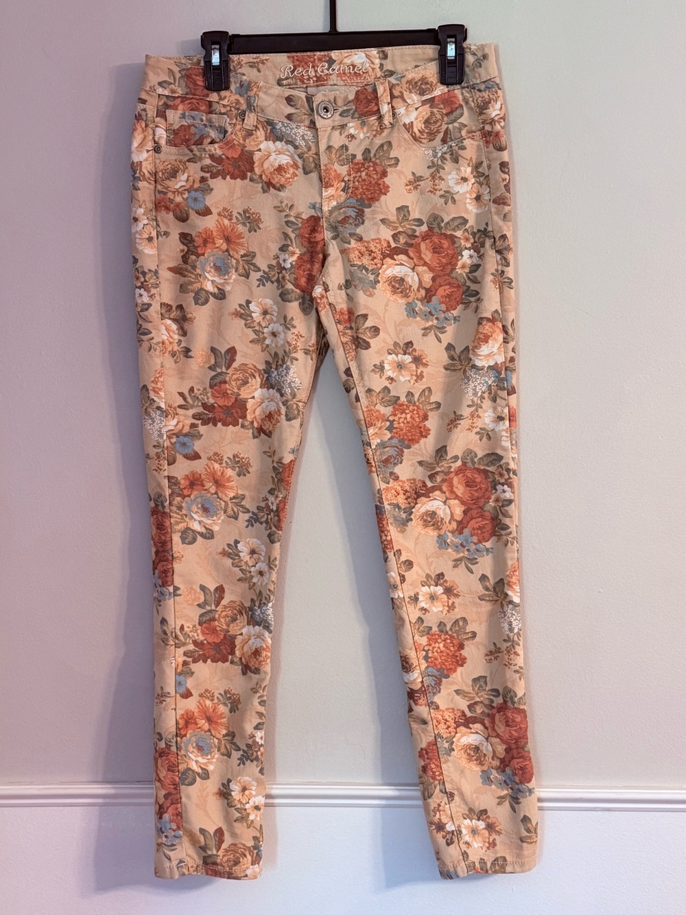 Red Camel Skinny Jeans Size 7 Floral Print Orange and Red Multicolor